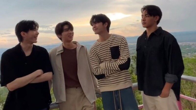 Bring AOUBoom, and Joong Dunk back