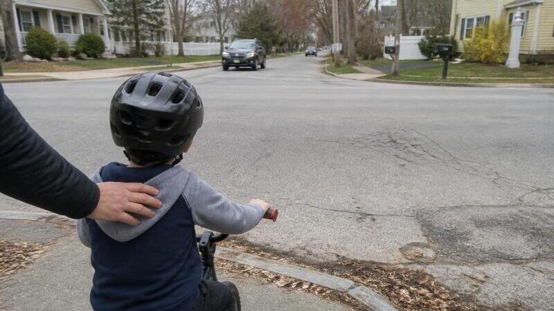 Install stop signs at the 4-way Appaloosa and Bridle Ridge intersection