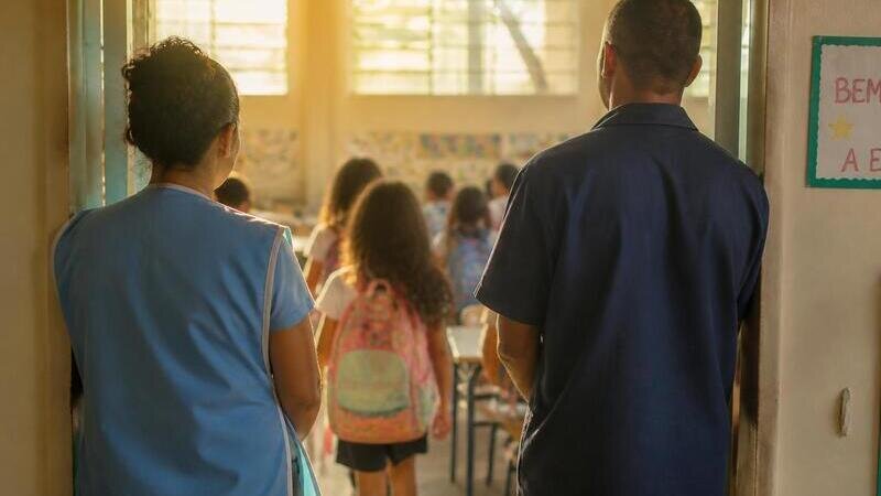Solicitar a permanência dos profissionais da E.E. Dona Benê Andrade