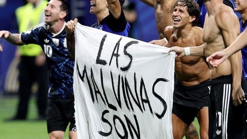 Revoke visas for Argentine footballers over Falklands claim