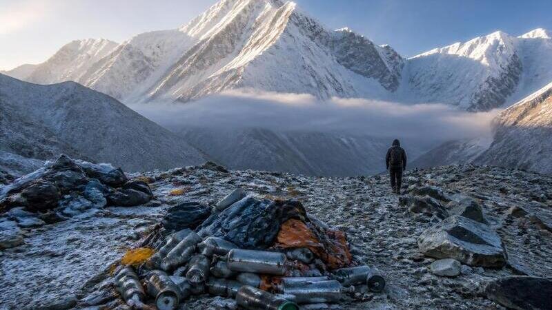 Prohibir la explotación turística del Everest