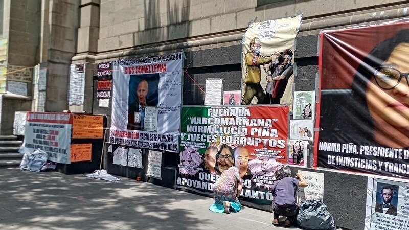 Exigir pena máxima para políticos y empresarios traidores