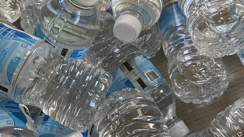 Replace milk with water in school cafeterias during lunch
