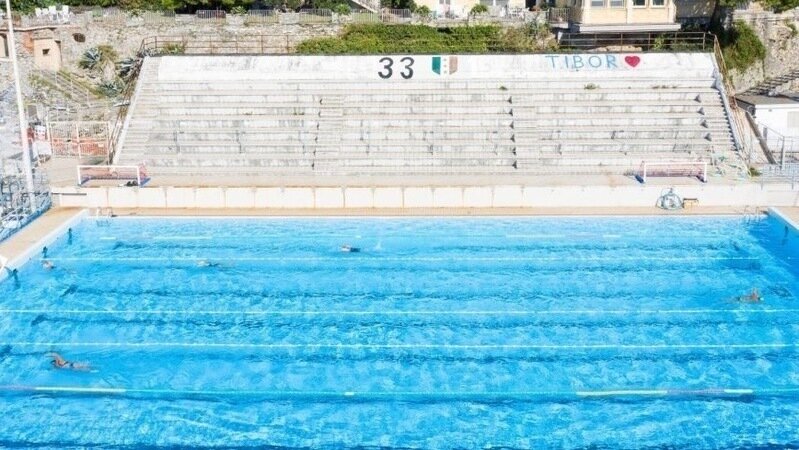 Manteniamo aperta la piscina di Recco