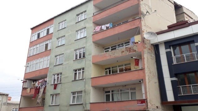 80li 90lı yıllardaki binalar ve evler yeniden yapılsın.