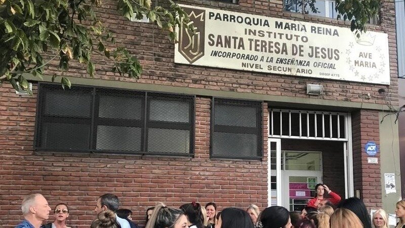 Exigir mejoras en el Colegio Santa Teresa de Jesús de Morón
