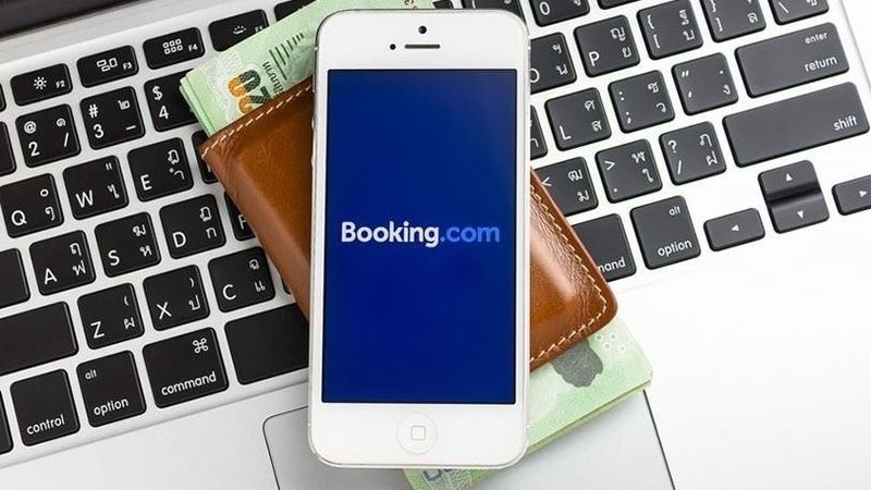 TÜROB'dan Booking.com'un kapatılmasına tepki.