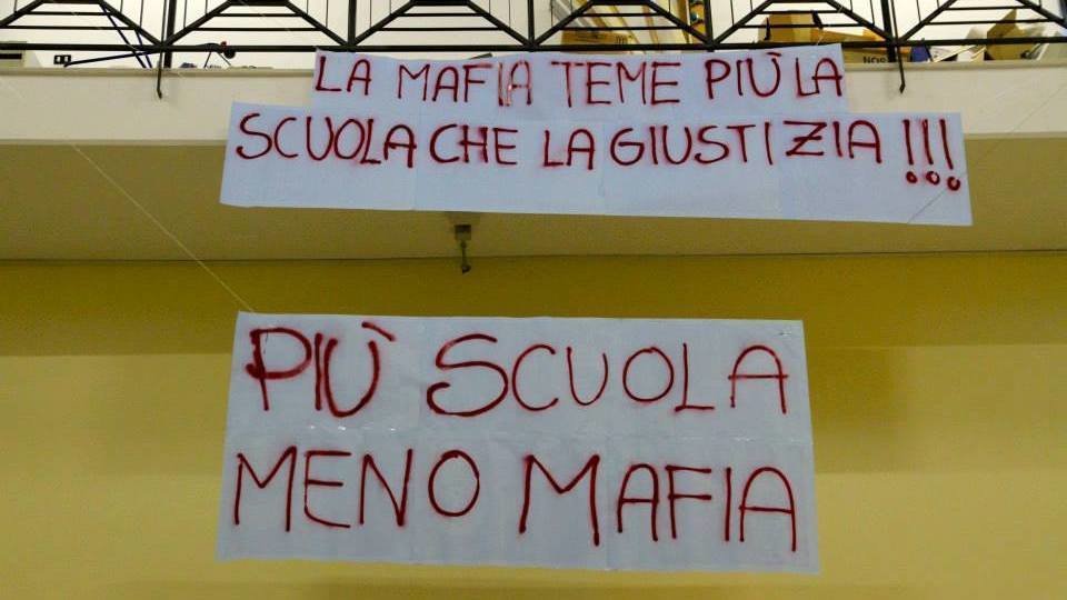 Libro 'Mafie Del Mio Stivale' - Storia Delle Organizzazioni Criminali Italiane E Straniere In Italia - Foto 13