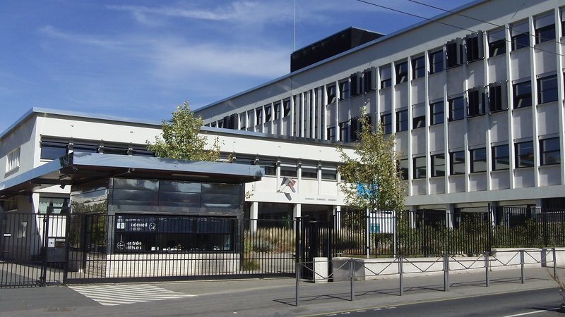 Pétition · Des moyens supplémentaires pour la Cité scolaire St Exupéry