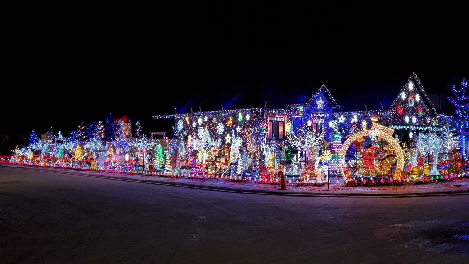 Petition · Let The Griswold Ilderton Christmas Display Continue
