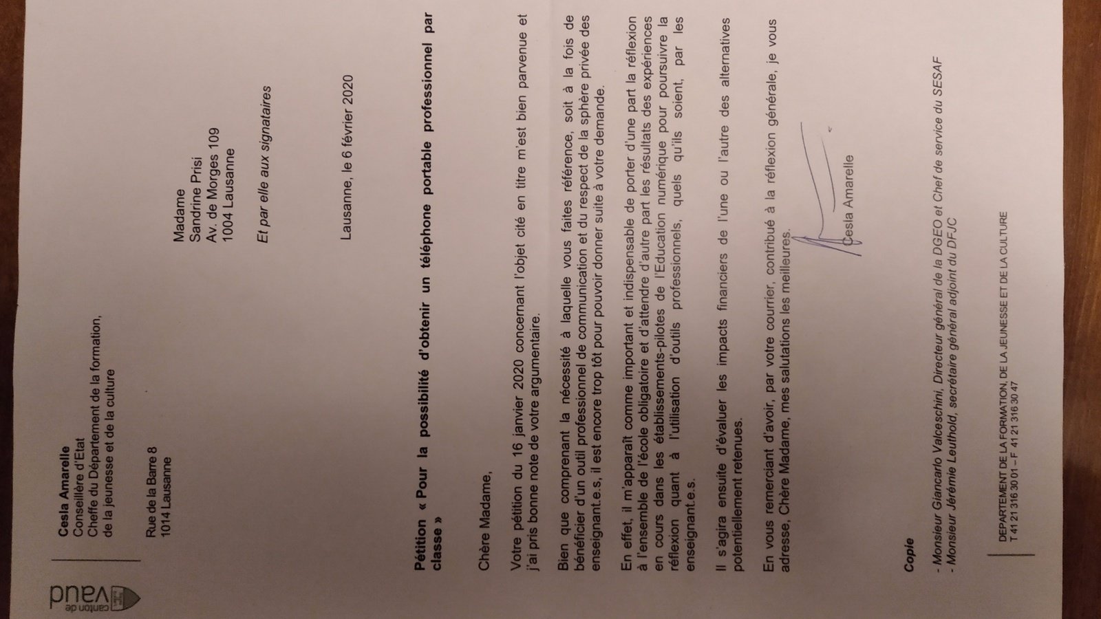 Petition Pour La Possibilite D Avoir Un Telephone Portable Par Classe Change Org