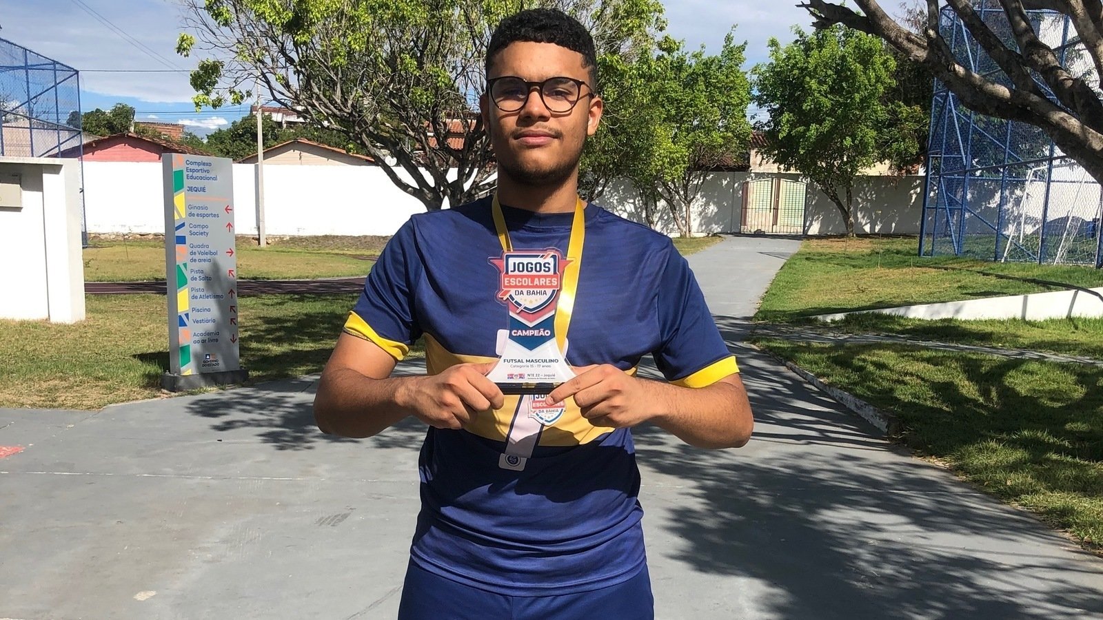 Abaixoassinado · Petição para João Monteiro aparecer na foto do título