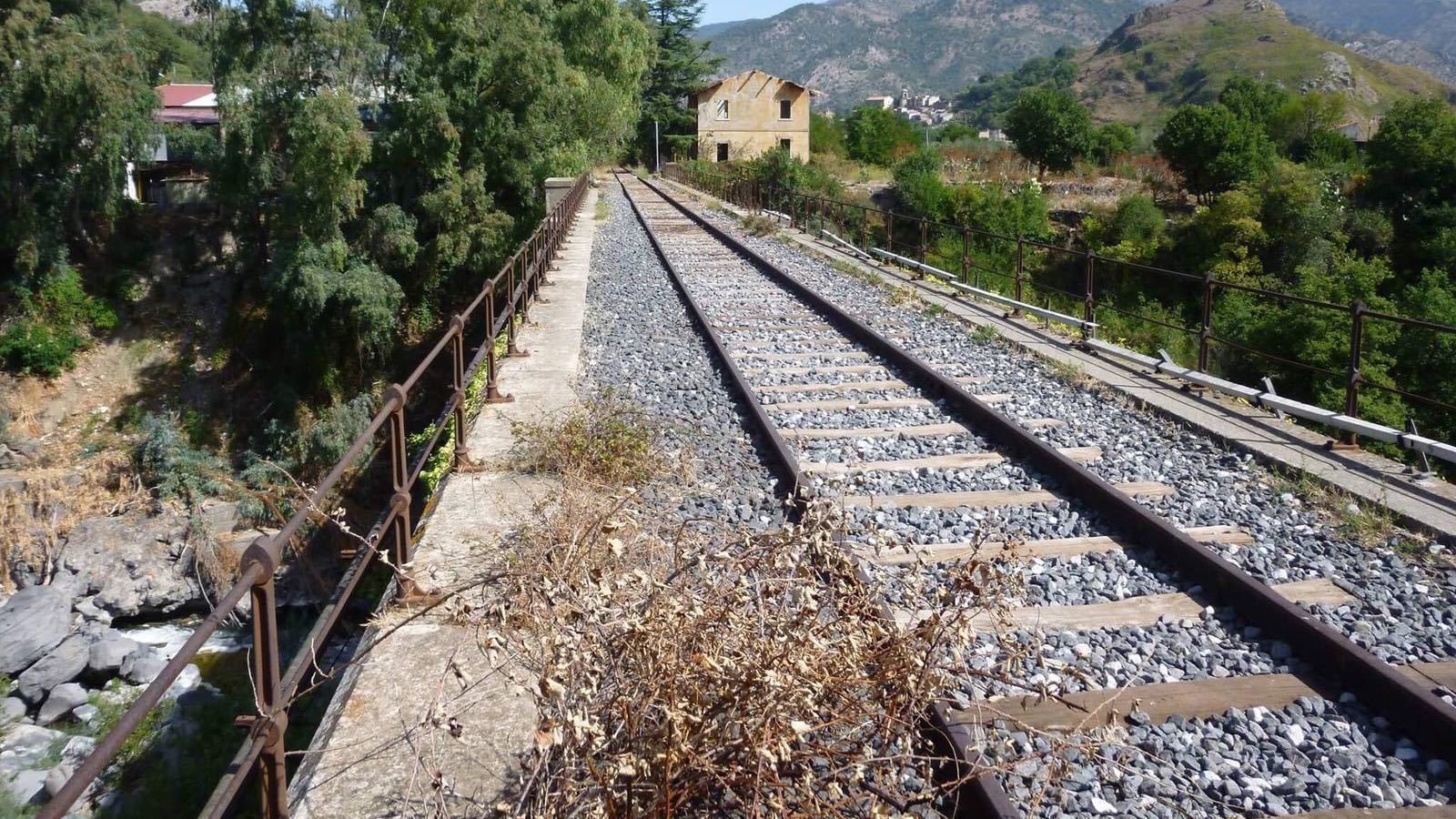 Petizione · Riattivazione ai fini turistici della ferrovia Alcantara