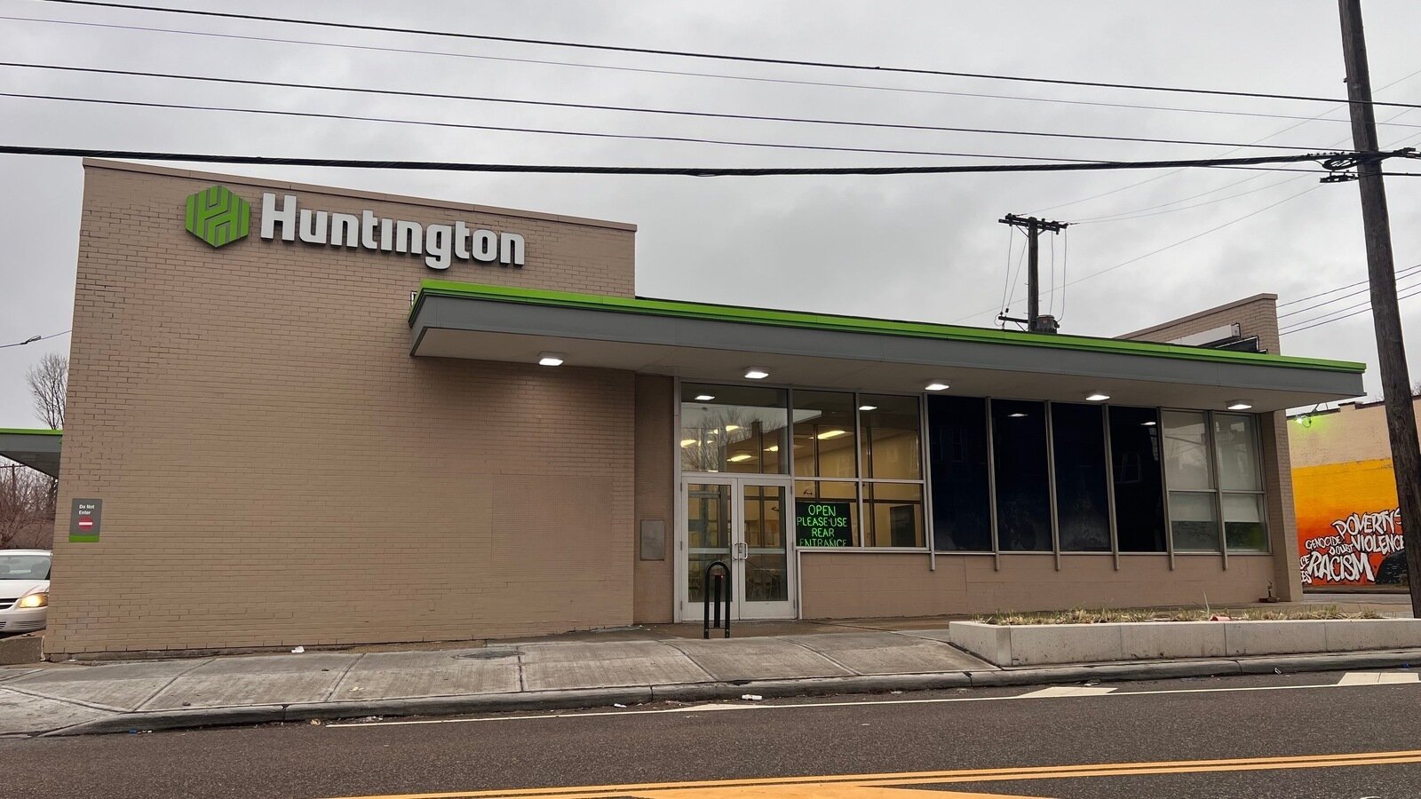 Petition · SAVE HUNTINGTON BANK United States ·