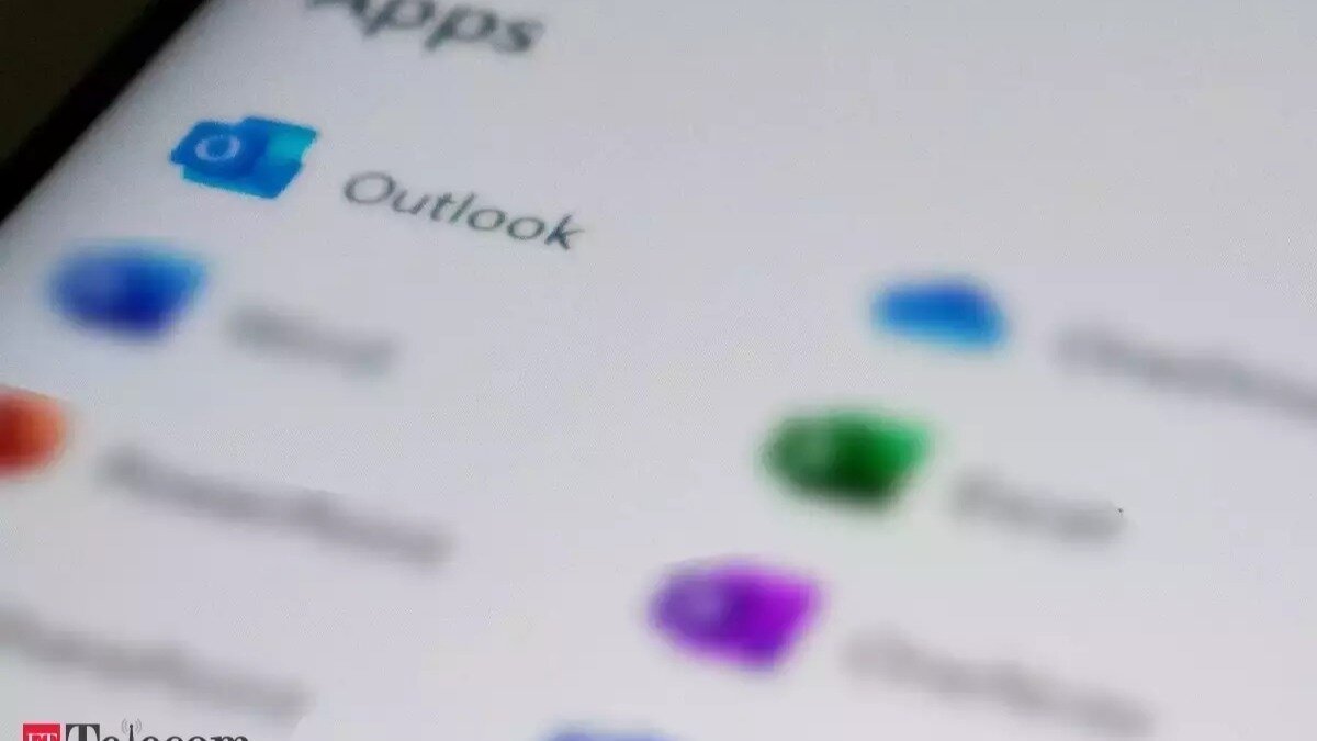 Petition · Retain the Windows Mail App and Halt Its Replacement with