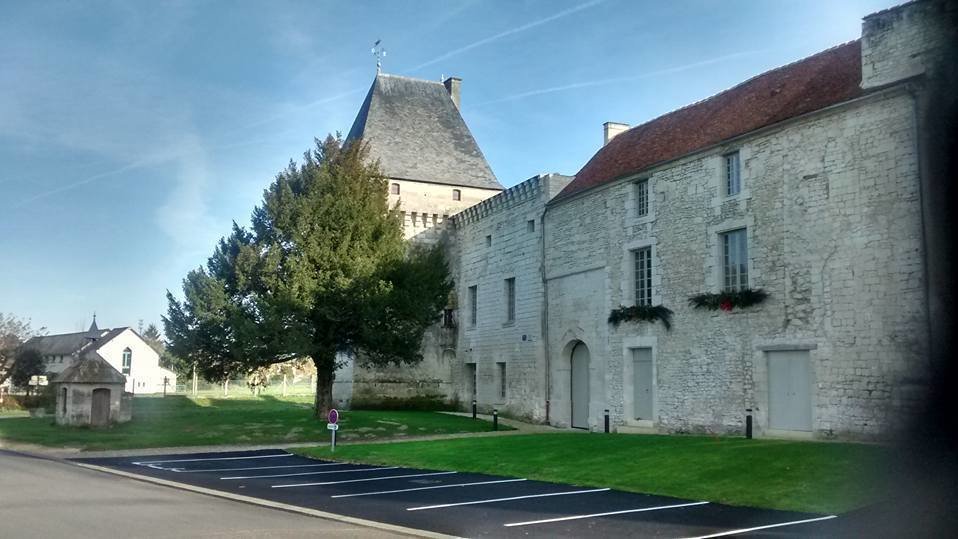 Pétition · Un historial de 11 millions d'euros à Monts sur Guesnes