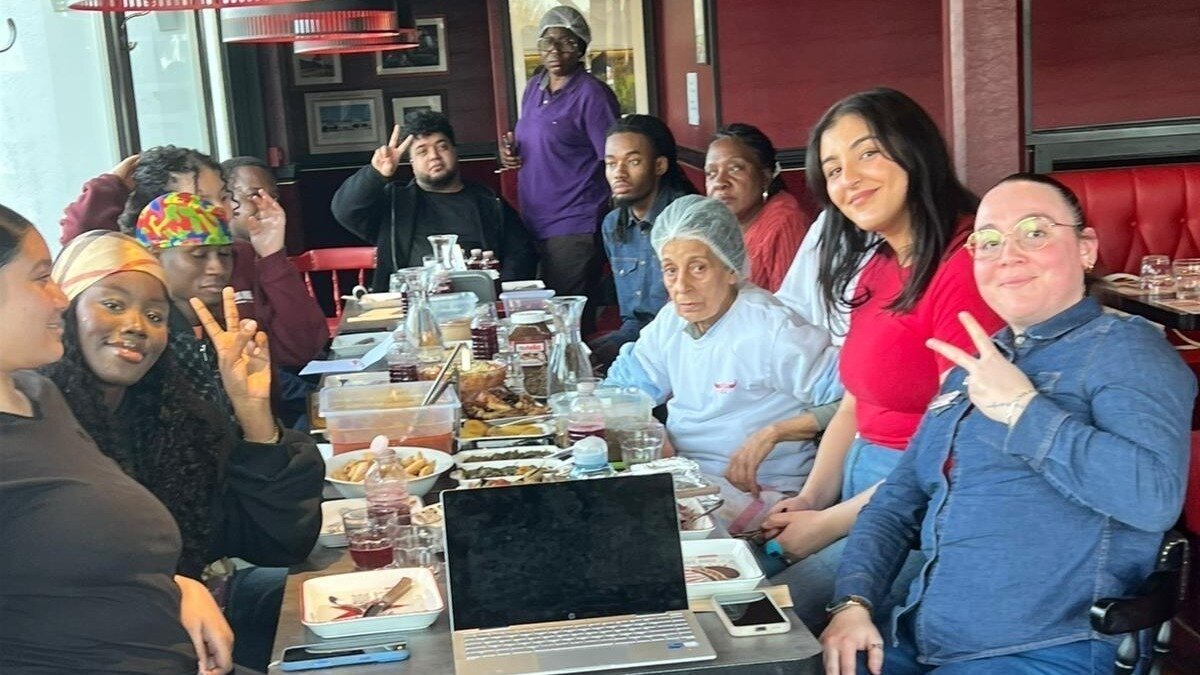 Pétition · S'opposer à la rétrogradation de notre directeur au Buffalo ...