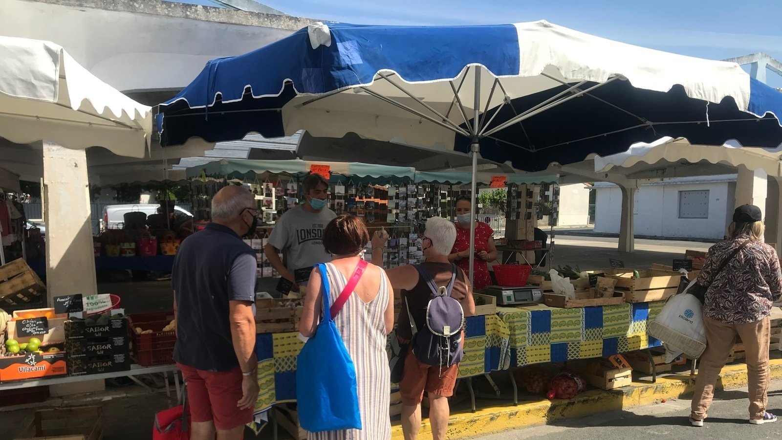 Brasserie Du Marché Saint Georges De Didonne Pétition · Maintien des commerçants alimentaires du marché de Saint