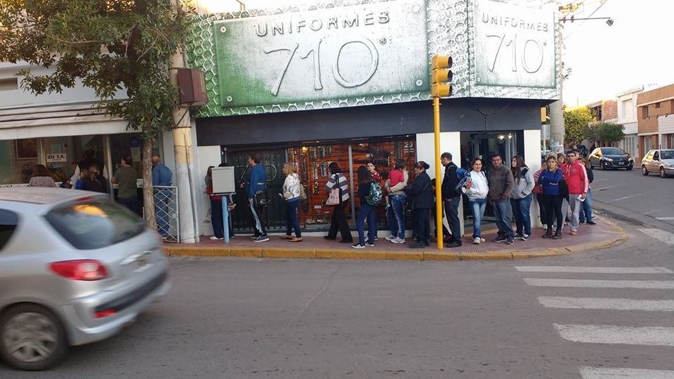 Petición · Bajen los precios del abono mensual y habiliten otros medios