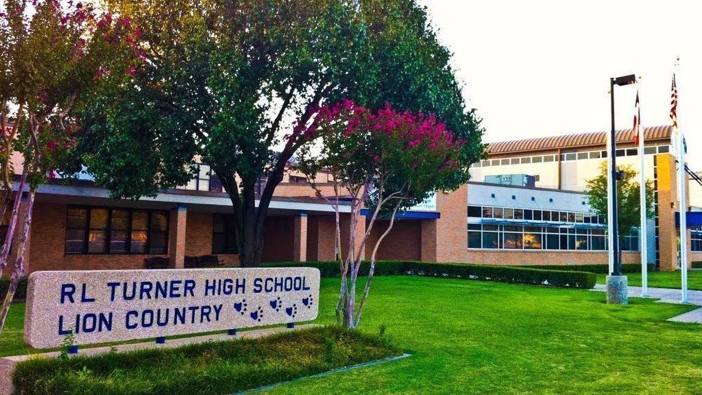 Petition · End the "Clean Slate" Program at R . L. Turner High School