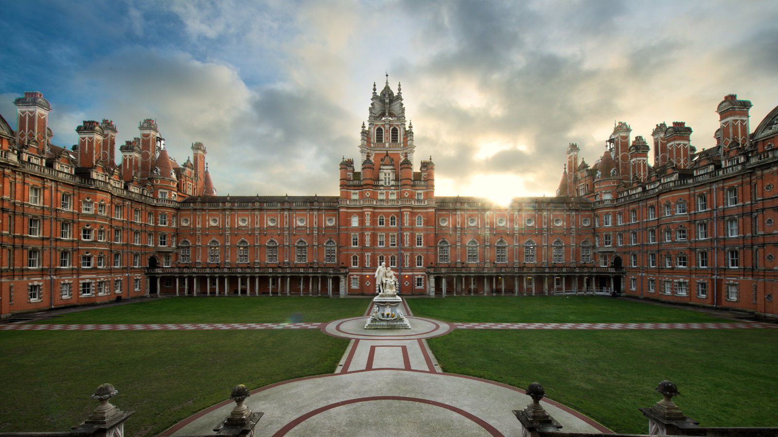 Petition FINANCIAL REIMBURSEMENT OVER UCU STRIKE ACTION FROM RHUL 