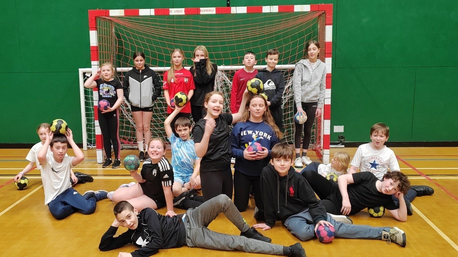 Petition · Save children's handball and all community sports in East