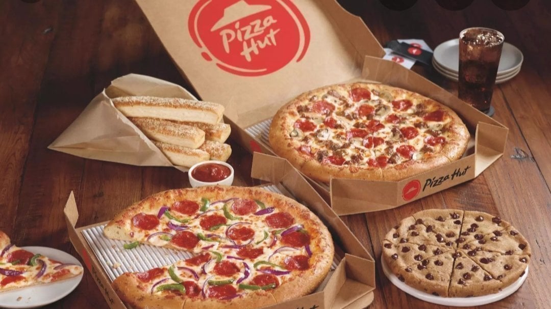 Petition · Pizza Hut to Deliver deeper in to Lorson Ranch!!! ·