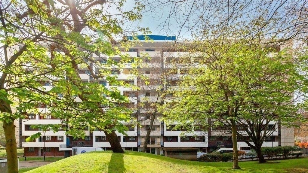 Petition · Speed Control Needed on Hallfield Estate W2 London, United