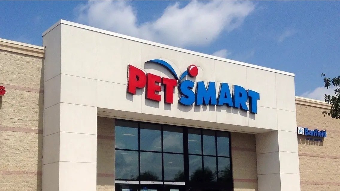 Petition · Raise commission to 55 for eligible Petsmart stylists. United States ·
