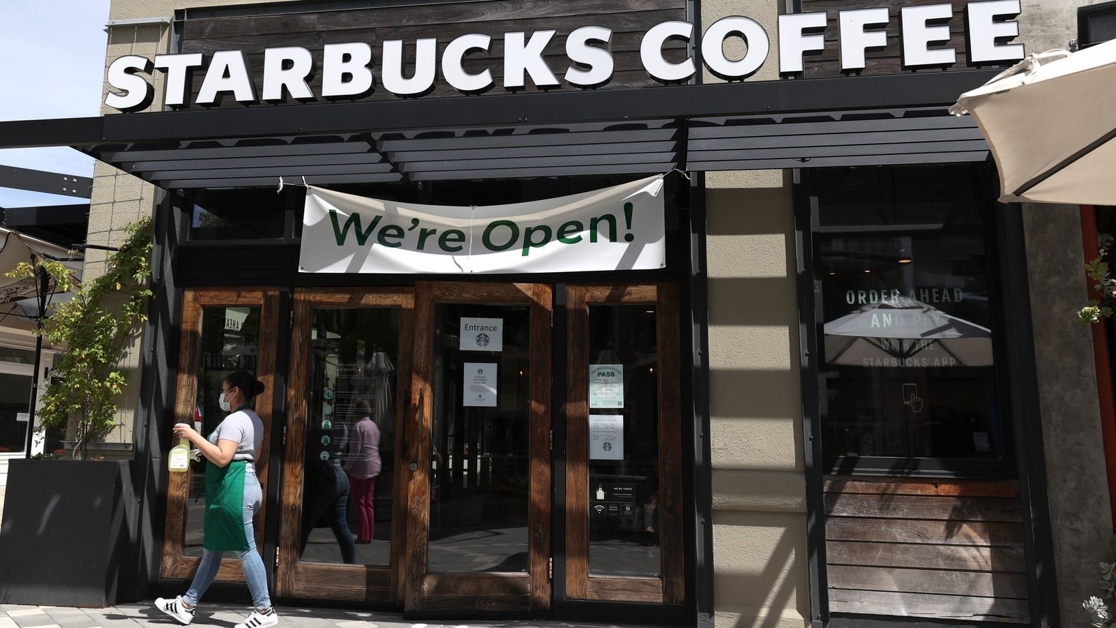 Petition · STARBUCKS Postpone the Opening of Sitdown Lobbies United
