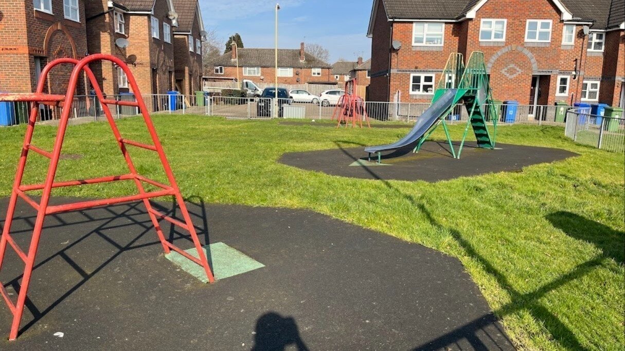 Petition · Keep Curly Bridge Close and Irvine Drive Play Parks Open ...