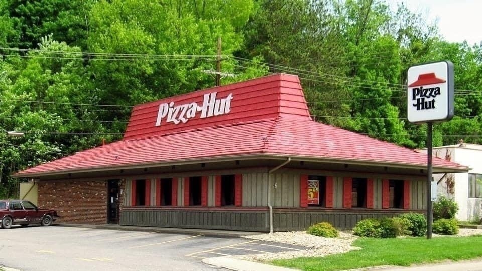 Petition · Pizza Hut opens an old school, dinein restaurant w/ juke