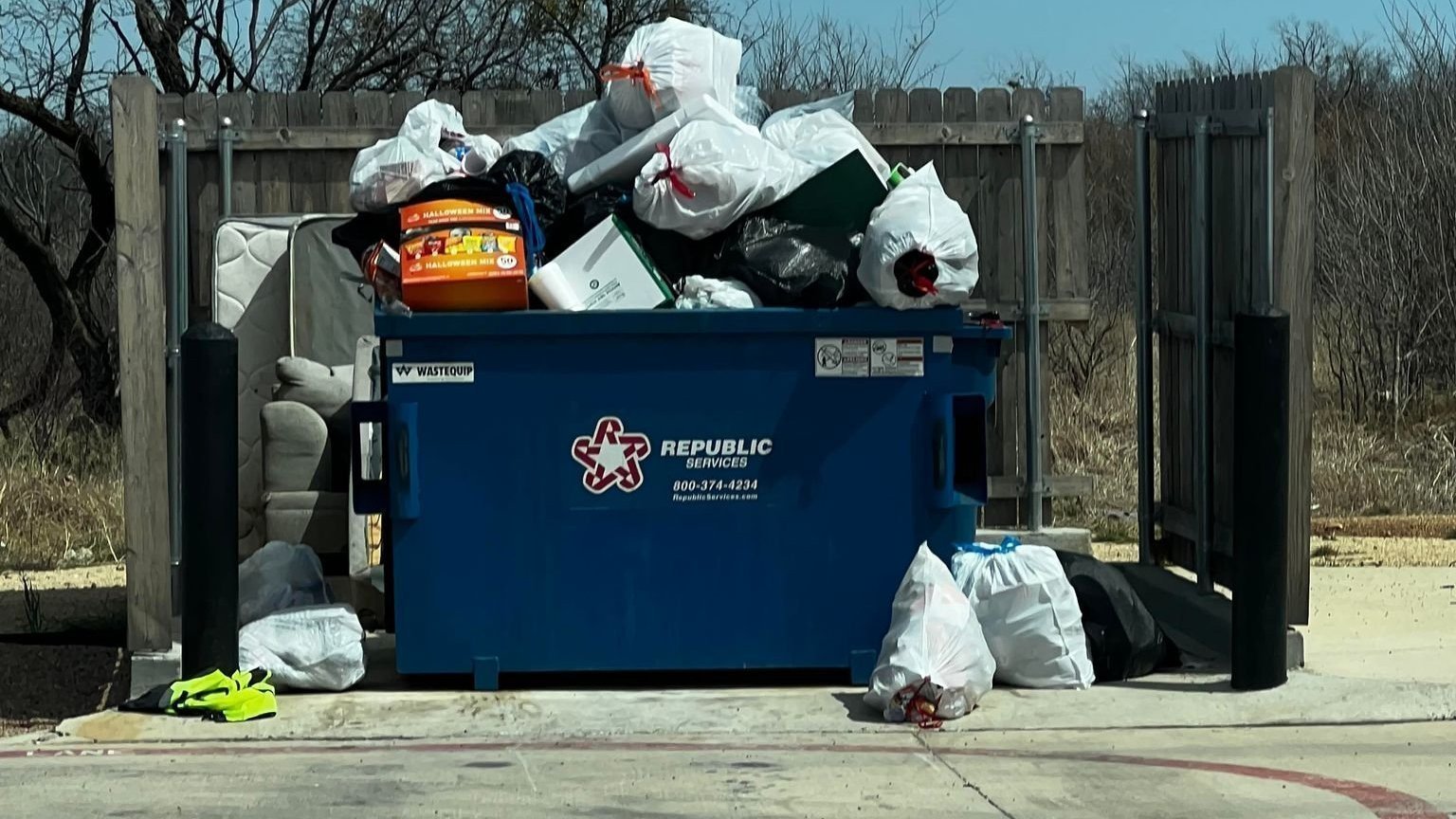 Petition · Another dumpster for Clyde Ranch Apartments ·