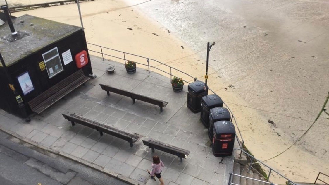 Petition · Stop removal of benches by Rose Lodge, St. Ives United