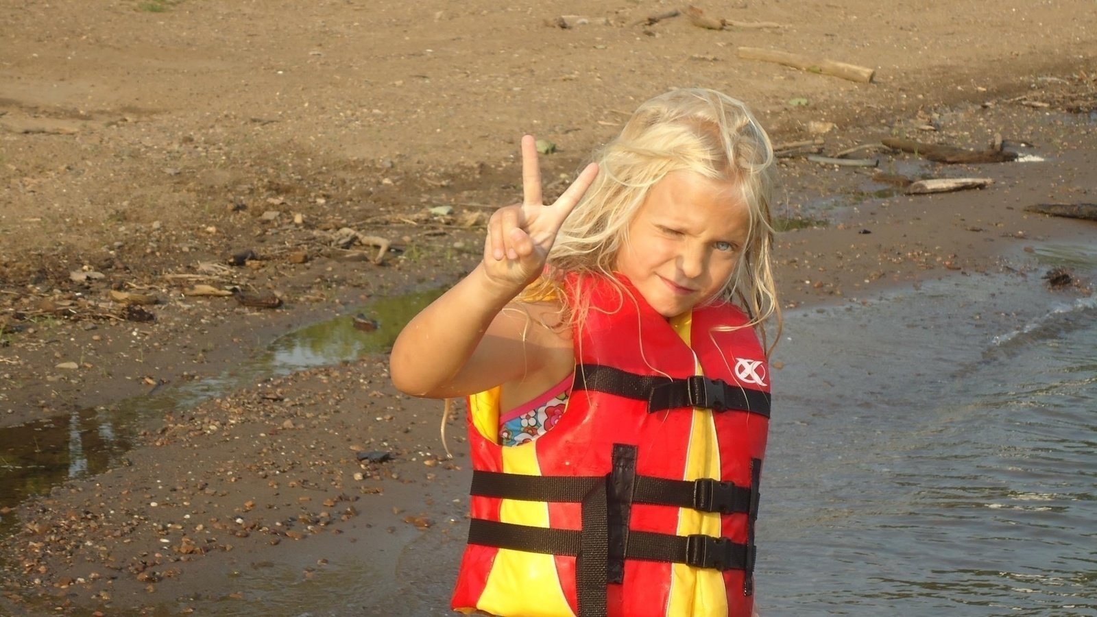 Petition · I want to stop PDA and kissing and holding hands in the