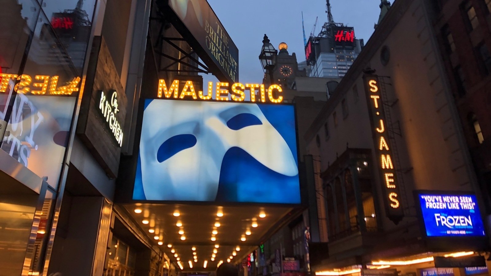 Petition · Save The Phantom of the Opera on Broadway! - Canada · Change.org
