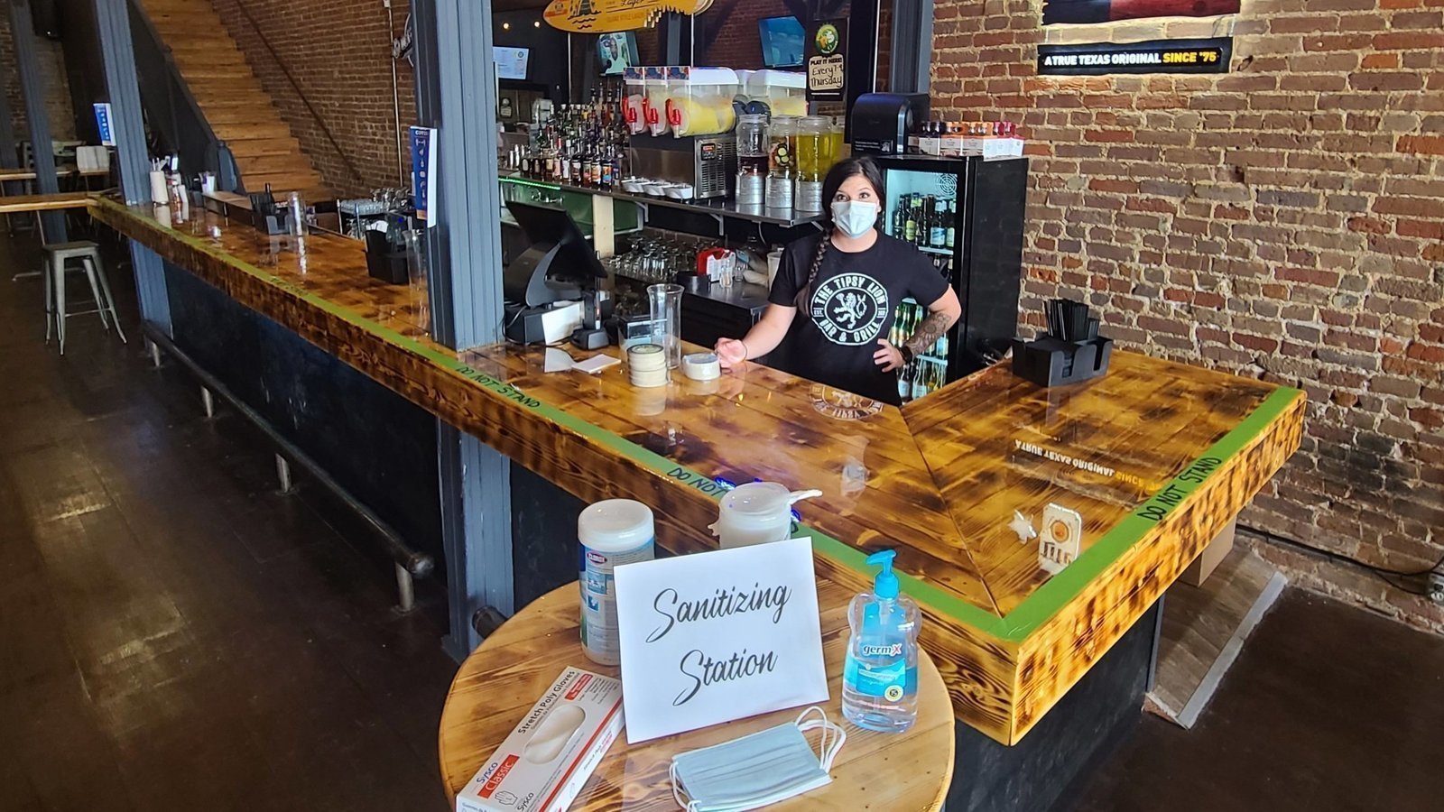 Petition · Reopen bars in Texas ·