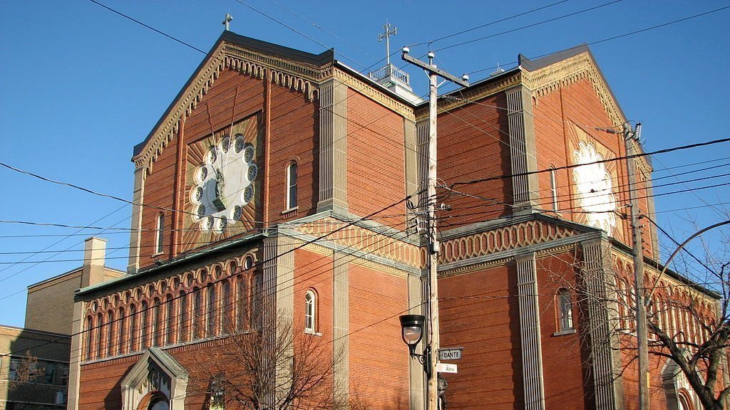 Petition · Les dessous de l'histoire Mussolini à Montréal/Confronting