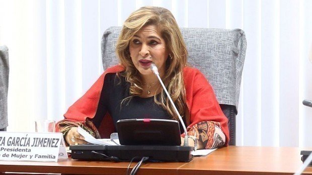 Maritza Jimenez Petición · @congresoperu @maritzagarciaji Renuncia de Maritza Jiménez