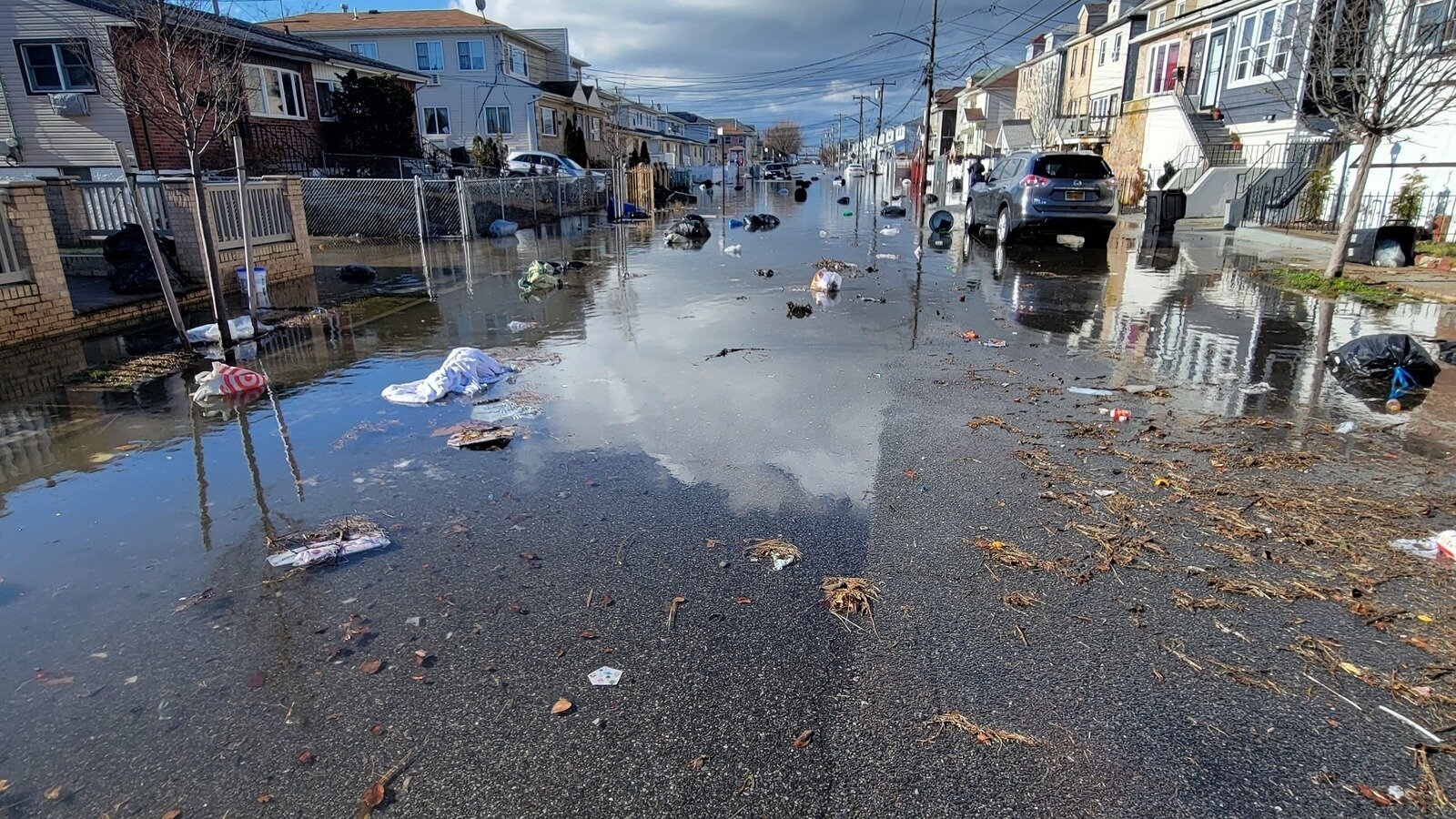 Milwaukee Flood: Lessons Learned, Lives Changed, Stories Shared - gzjs4uz