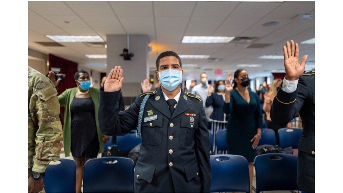 Petition · Grant Citizenship to Immigrants Who Served in U . S