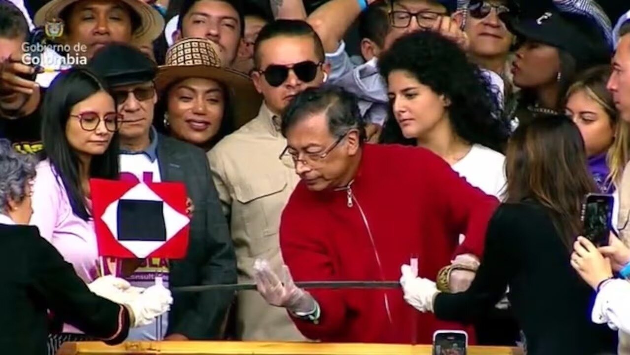 Pétition · Rodear al Congreso de Colombia e impedir un golpe de Estado ...