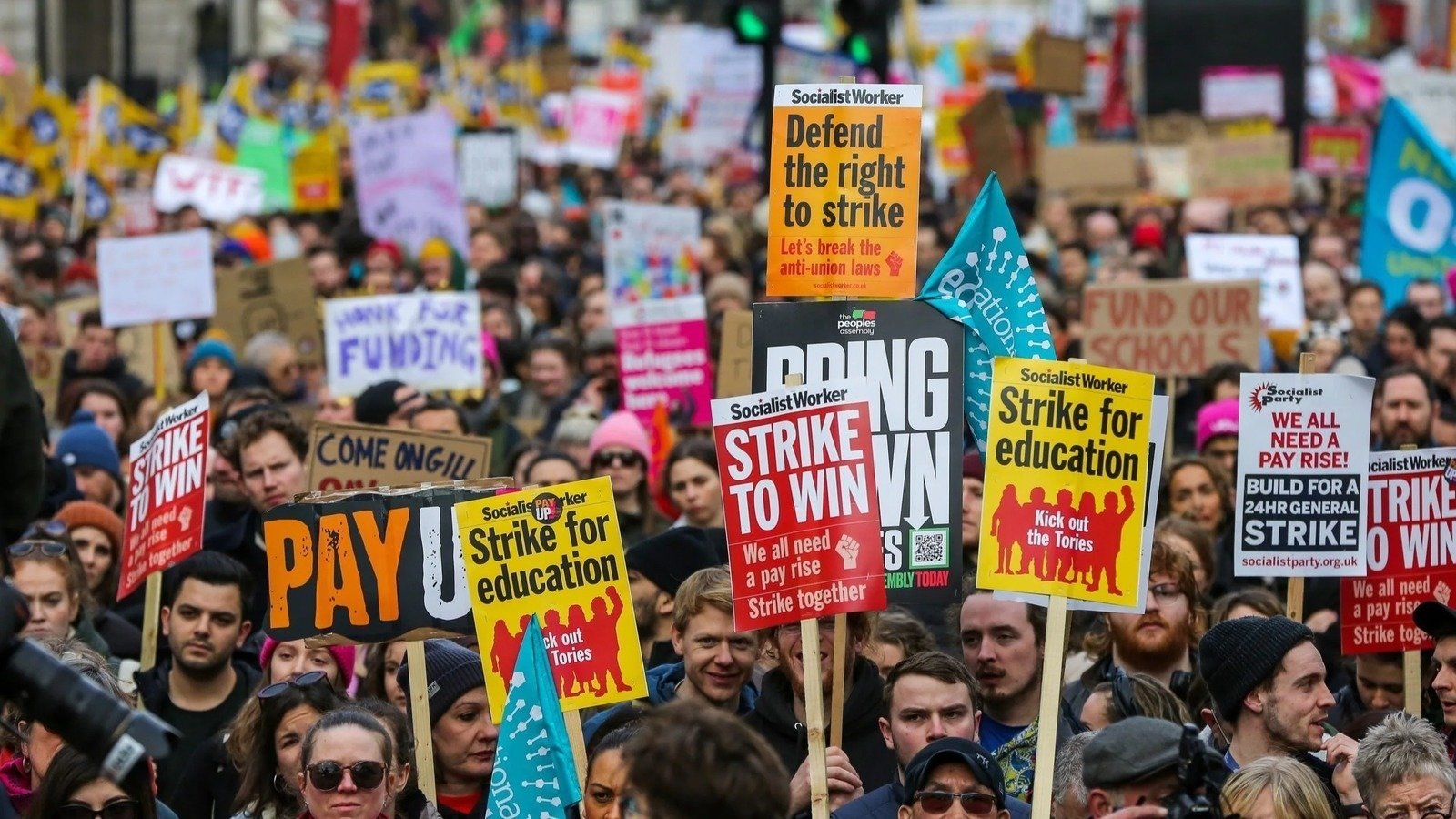 Petition Raise The Salary Of A Teacher United Kingdom Change Org Petition Raise The Salary Of A Teacher United Kingdom Change Org