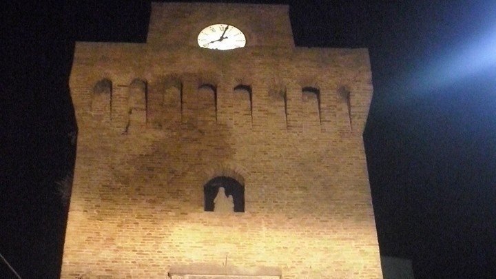 Petizione · Il SIMBOLO DI SCAPEZZANO NON PUO' TACERE Italia ·