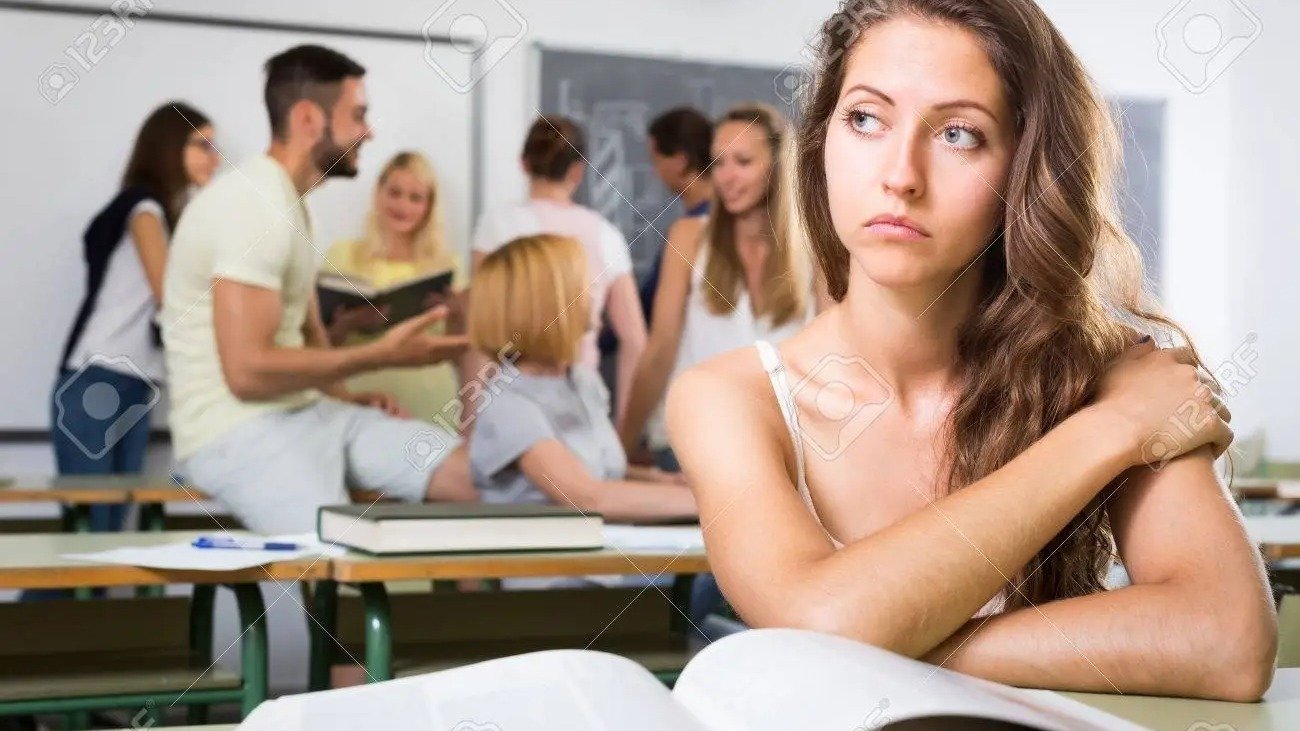 She had the of a college student. She had the of a college student. Студенты американских колледжей. Школьники сша. Студентка колледжа.