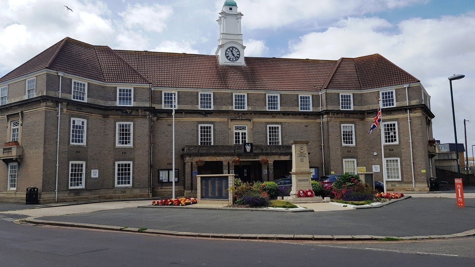 Petition · Leave Arun Bognor Regis needs its own Council! United