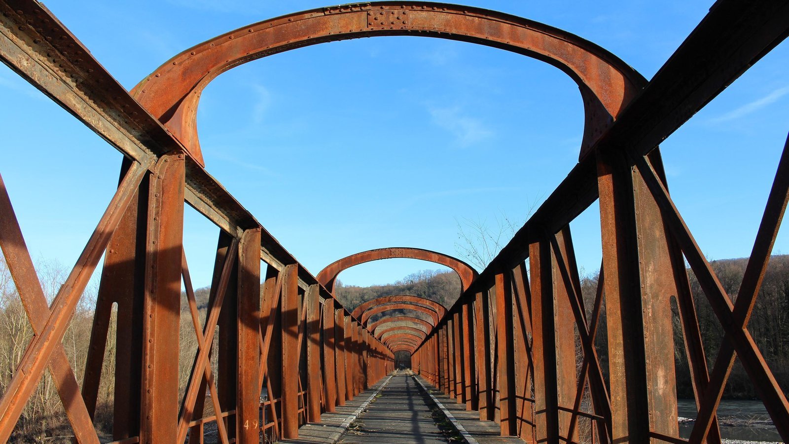 Le Plus Grand Pont De France Pétition · Le plus vieux pont métallique de France menacé de