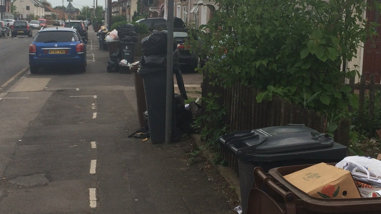 Breaking News Council Takes Action Against Unite Over Bin Strike Dispute - yg6j6w0