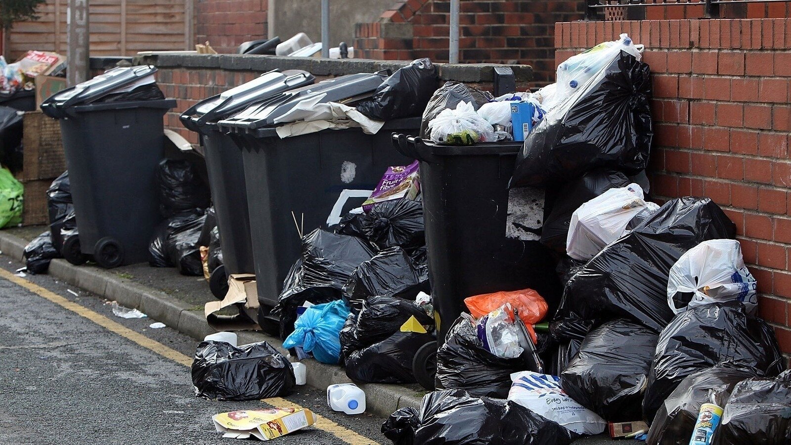 Petition · Suez Are Has'Bins' Maidstone, United Kingdom ·