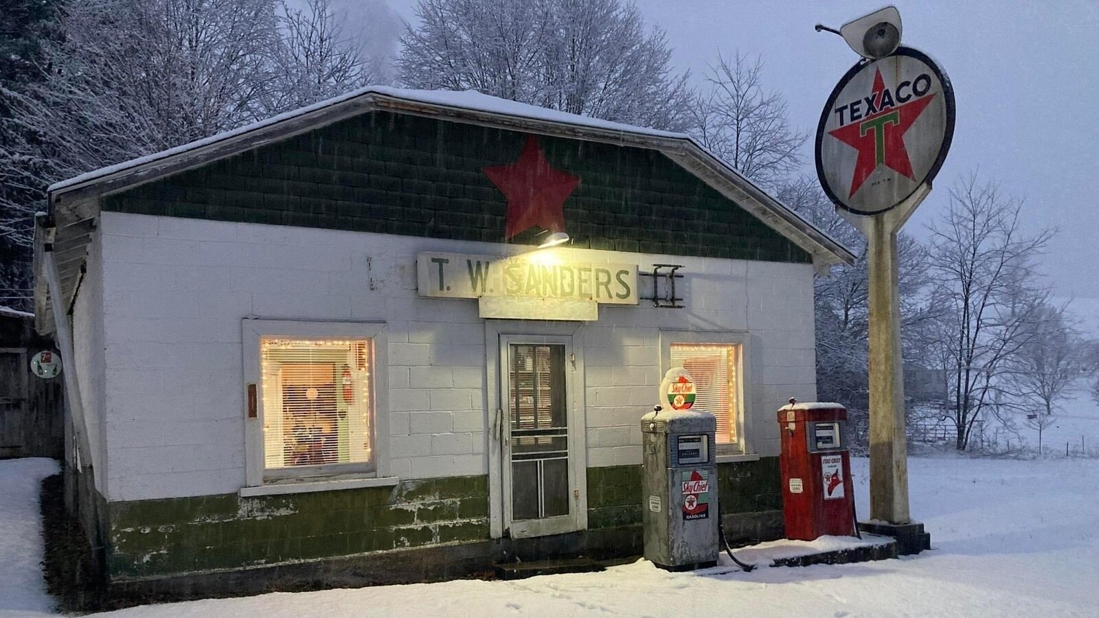 Petition · Restore the Texaco Sign at Tom Sanders' Old Service Station